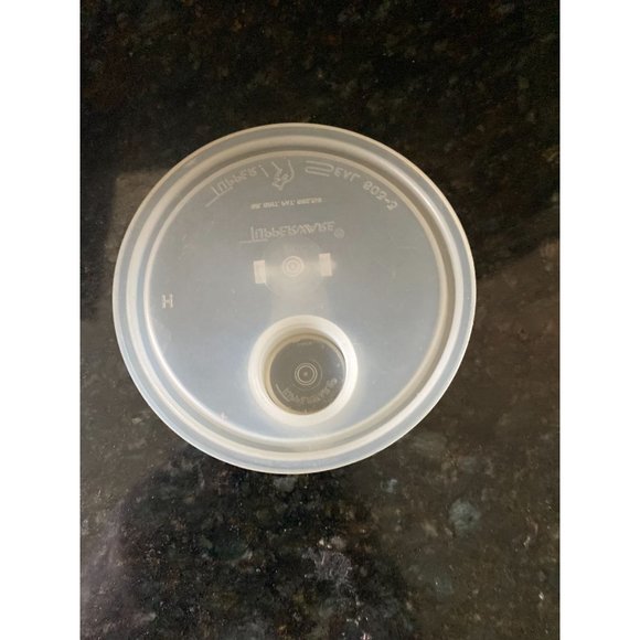 Tupperware 1 Qt. Orange Container #262-9. Lid With Flip Spout - Picture 8 of 9